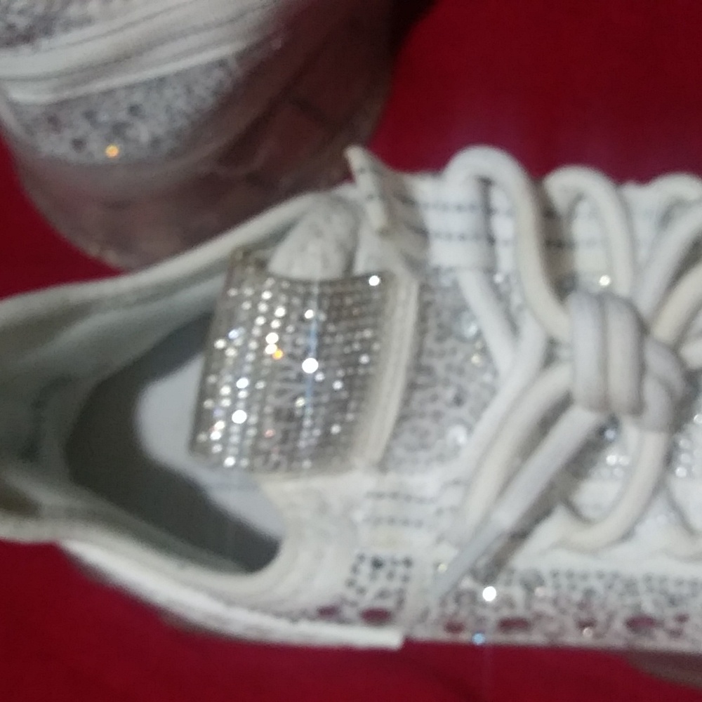 Steve Madden silver white sparkly tennis 6 - Picture 8 of 8